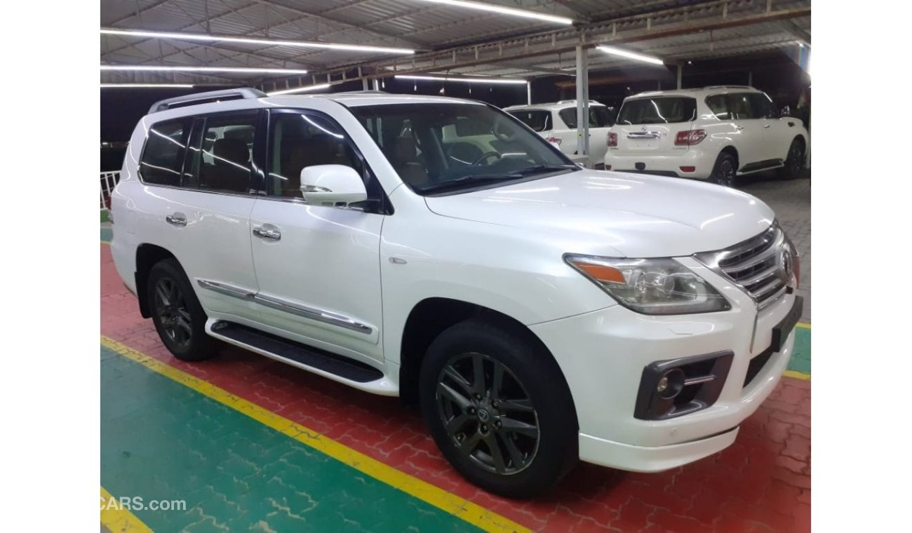 Lexus LX570