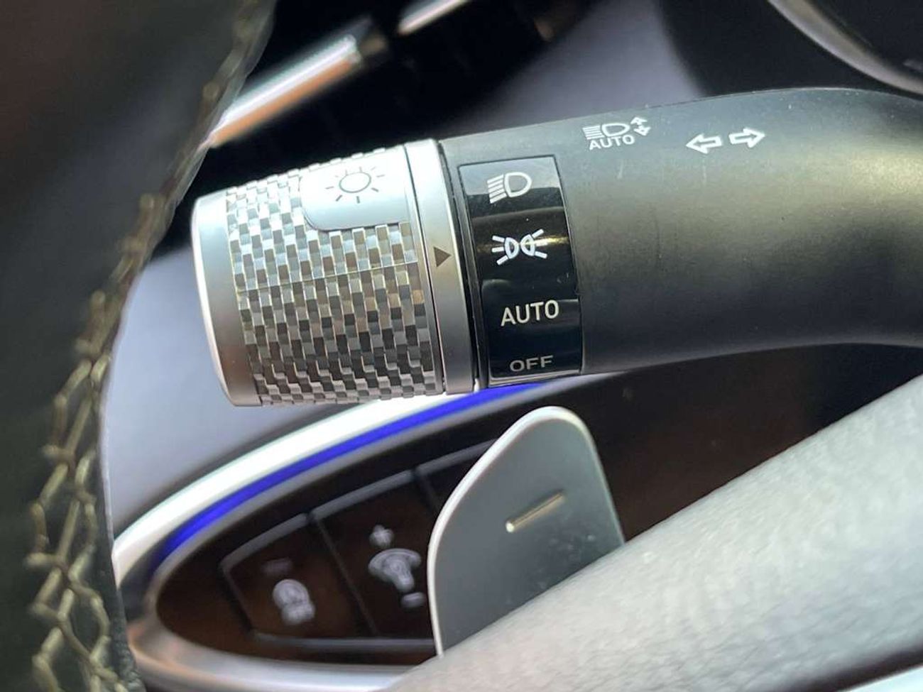 جينيسس GV70 / دفع رباعي / فتحة سقف بانورامية / كاميرا 360 درجة / مسافة منخفضة / بحالة ممتازة