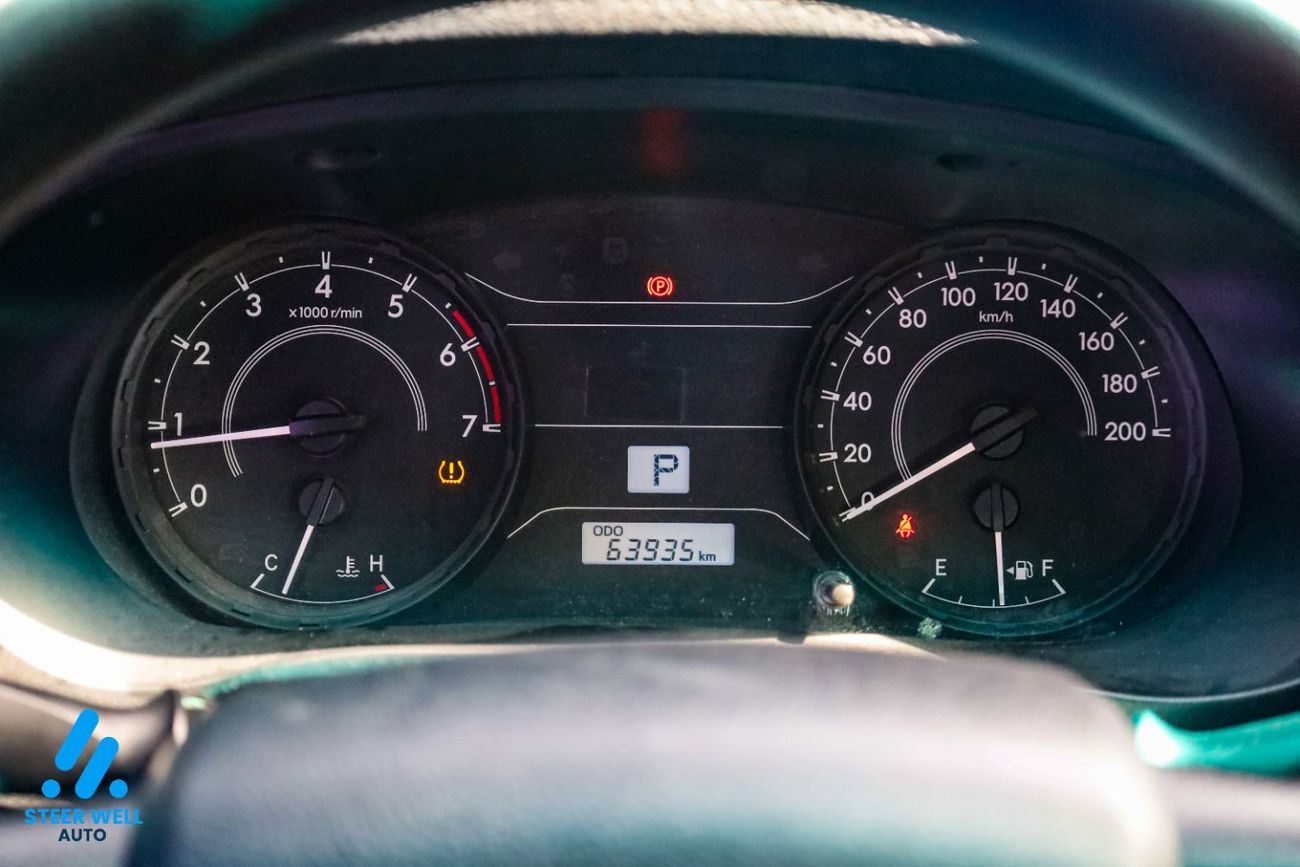 تويوتا هيلوكس GL 2.7L Double Cab Utility AWD 2022 2.7L Petrol Dual Cab Pickup | Automatic | GCC Specs | Best Price