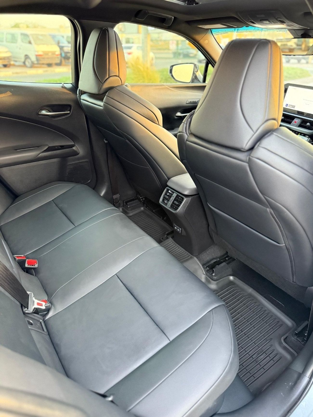 Lexus UX250h F-Sport Hybrid handling 2023 Full Option