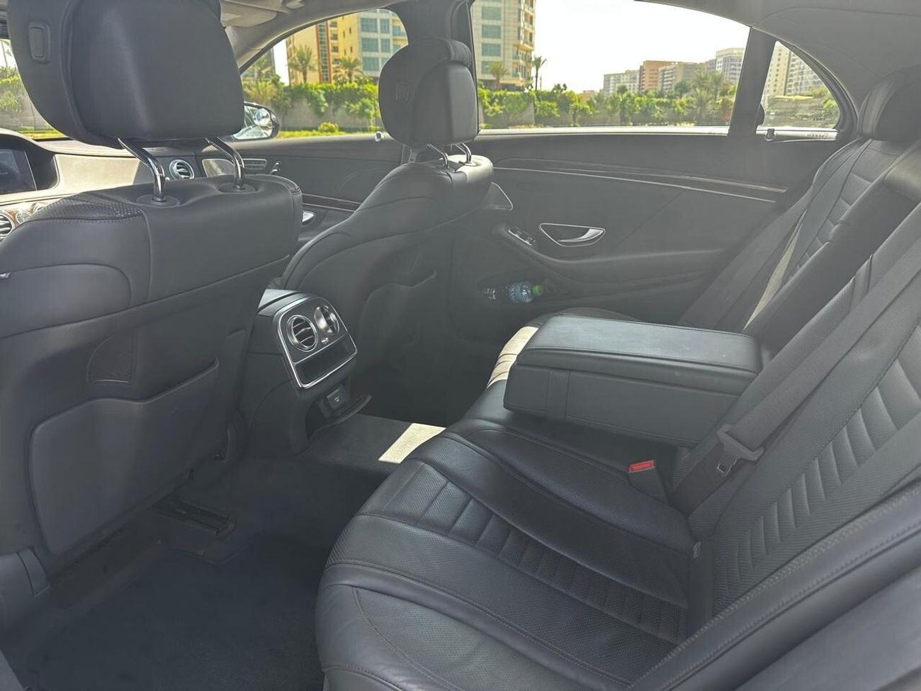 Mercedes-Benz S 560 Std 4.0L (463 HP)