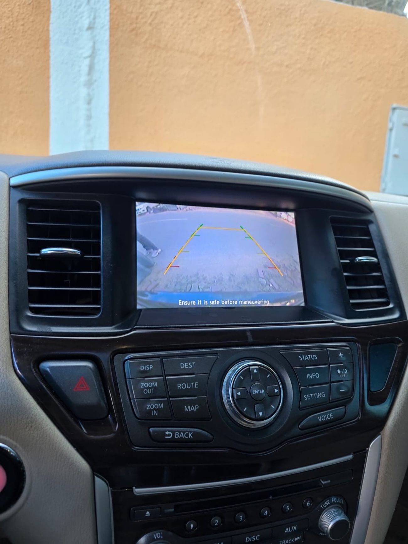 Nissan Pathfinder SV