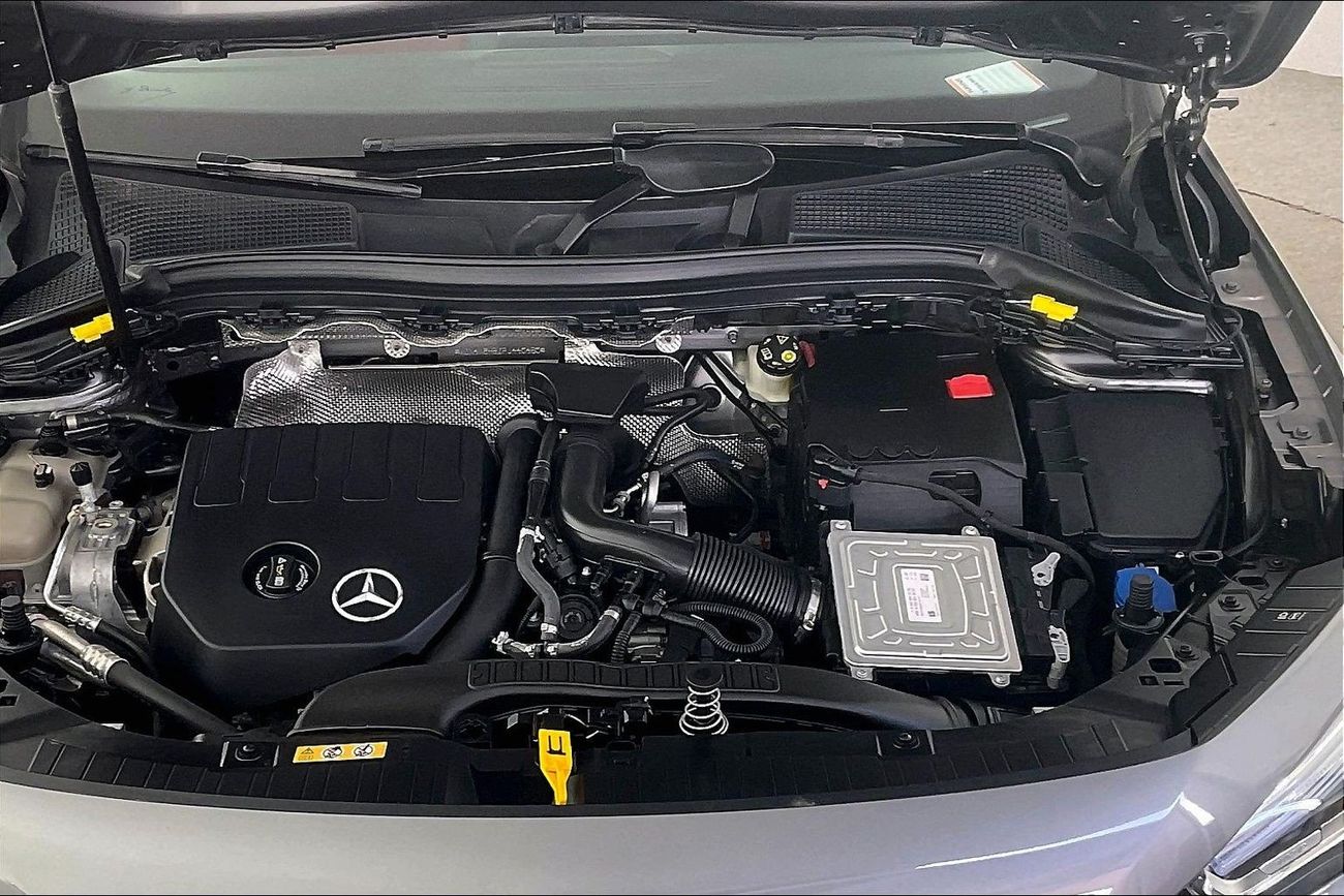 مرسيدس بنز GLA 200 Premium | National Day Celebration | شامل الضمان | 0 ﺪﻔﻋﺓ ﺃﻮﻟﻯ