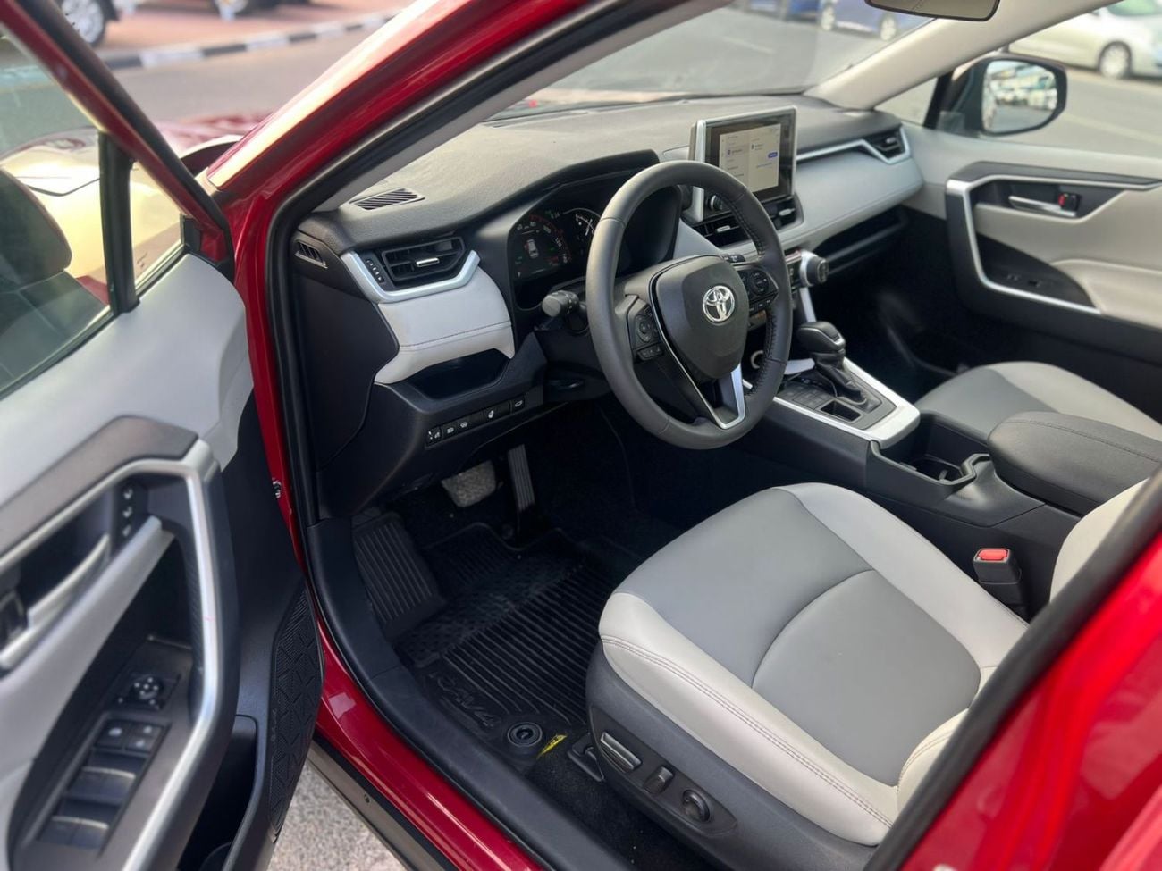 Toyota RAV4 2025 Toyota Rav4 XLE Full Option 2.5L V4 - Rear Camera  - Leather Seat - AWD 4x4 - Push Start - Low