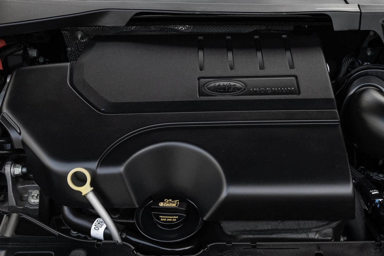 لاند روفر رانج روفر إيفوك Evoque SE P250 R-Dynamic | 3,721 P.M | 0% Downpayment | EVOQUE SE P250 R DYNAMIC!