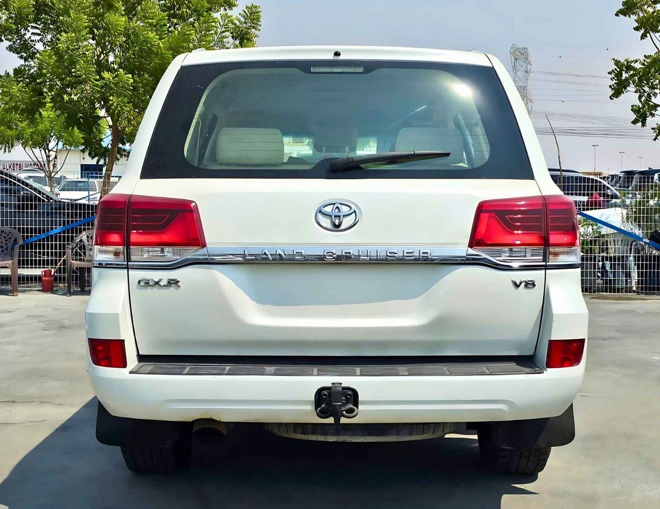 Toyota Land Cruiser / GXR 4.5L / V8 / DIESEL /LOT#7663