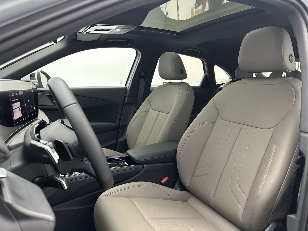 Audi Q3 Sportback TFSI quattro 204hp Premium Edition (Ref# 20639)