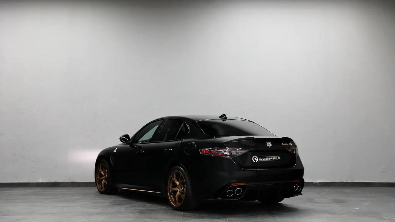 ألفا روميو جوليا Alfa Romeo Giulia Quadrifoglio | GCC Specs | Brand New Luxury SUV