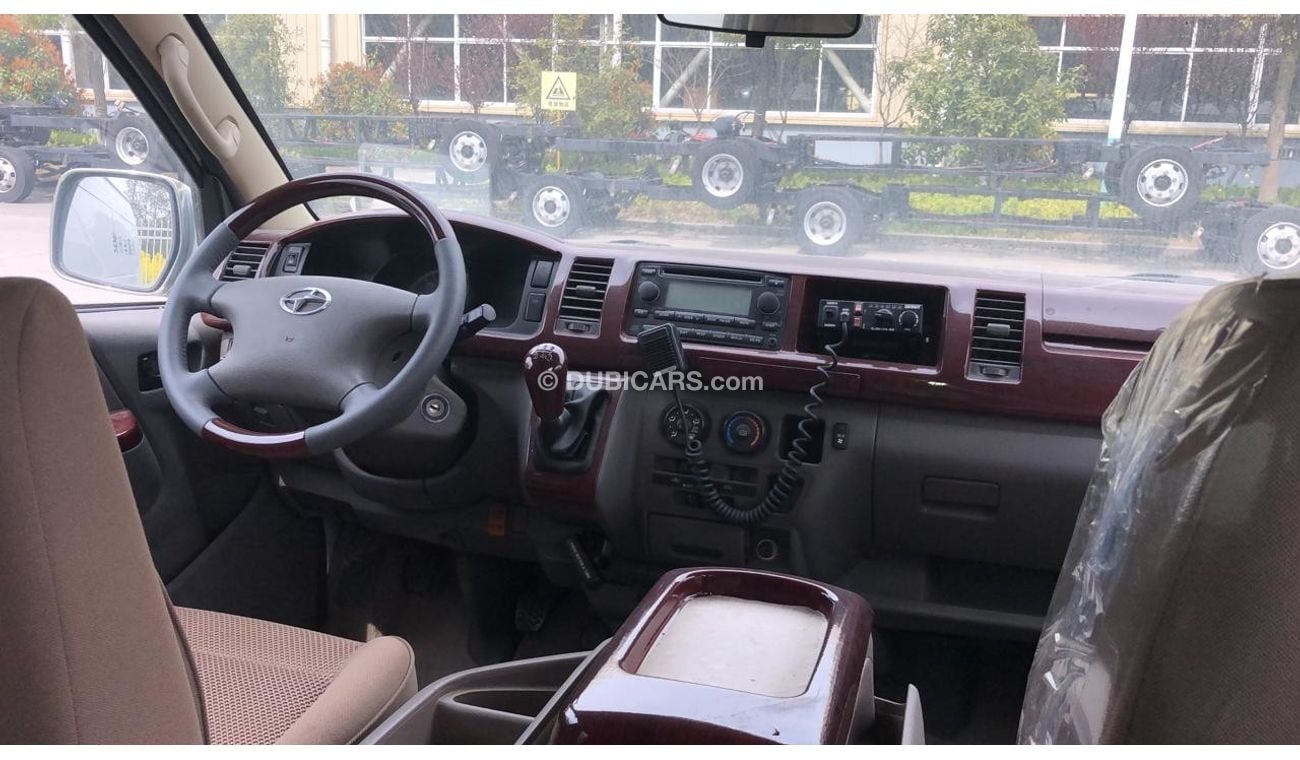 Toyota Hiace 18 seater