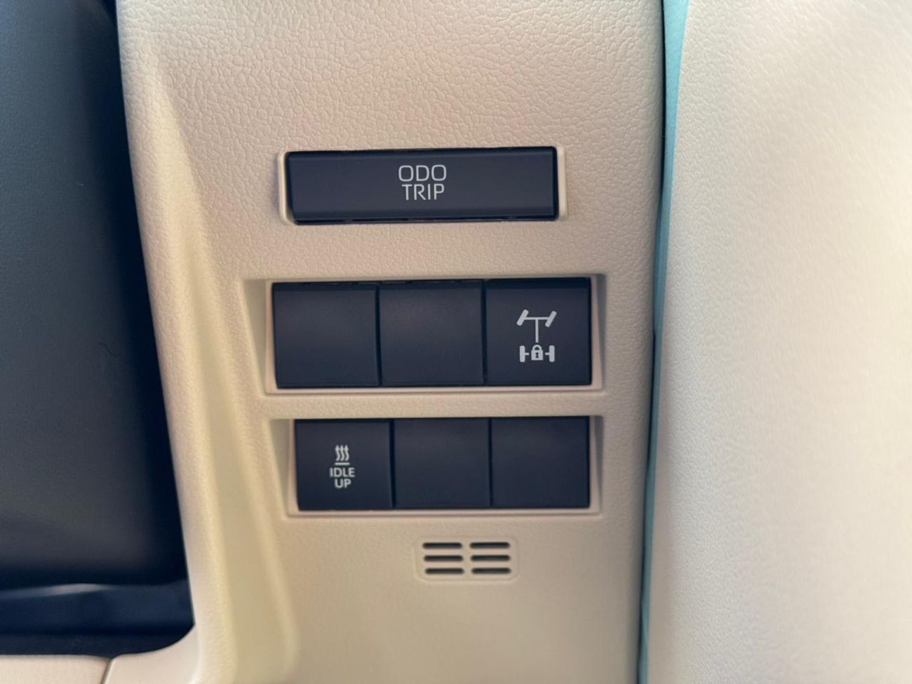 تويوتا لاند كروزر Toyota Land Cruiser GXR 3.3L 2026 GCC Specs