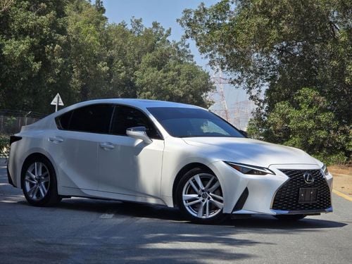 Lexus IS300 Premier 2.0L LEXUS IS-300 2023 GCC ORGINAL PAINT // PERFECT CONDITION