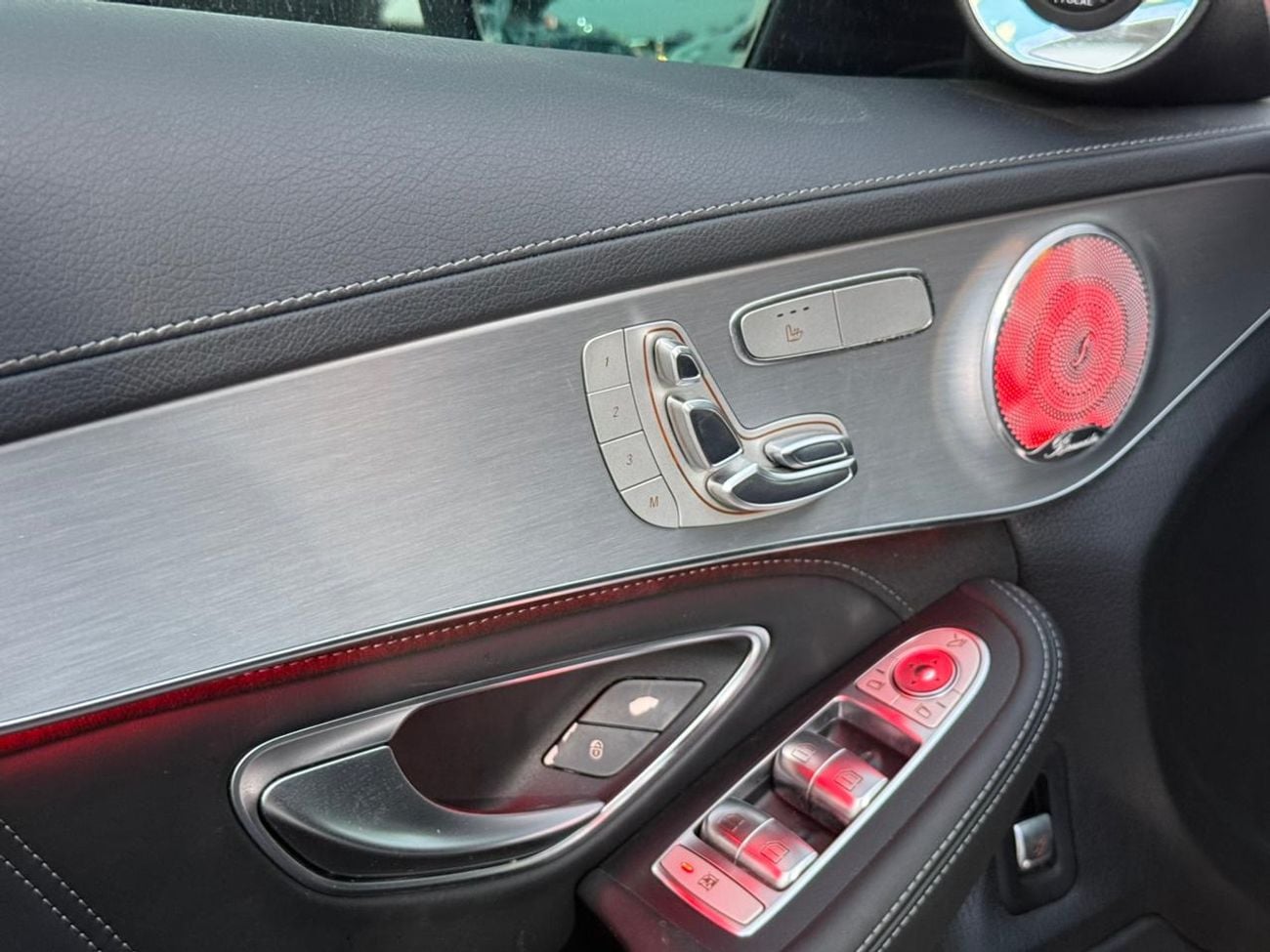 مرسيدس بنز C 63 AMG STD