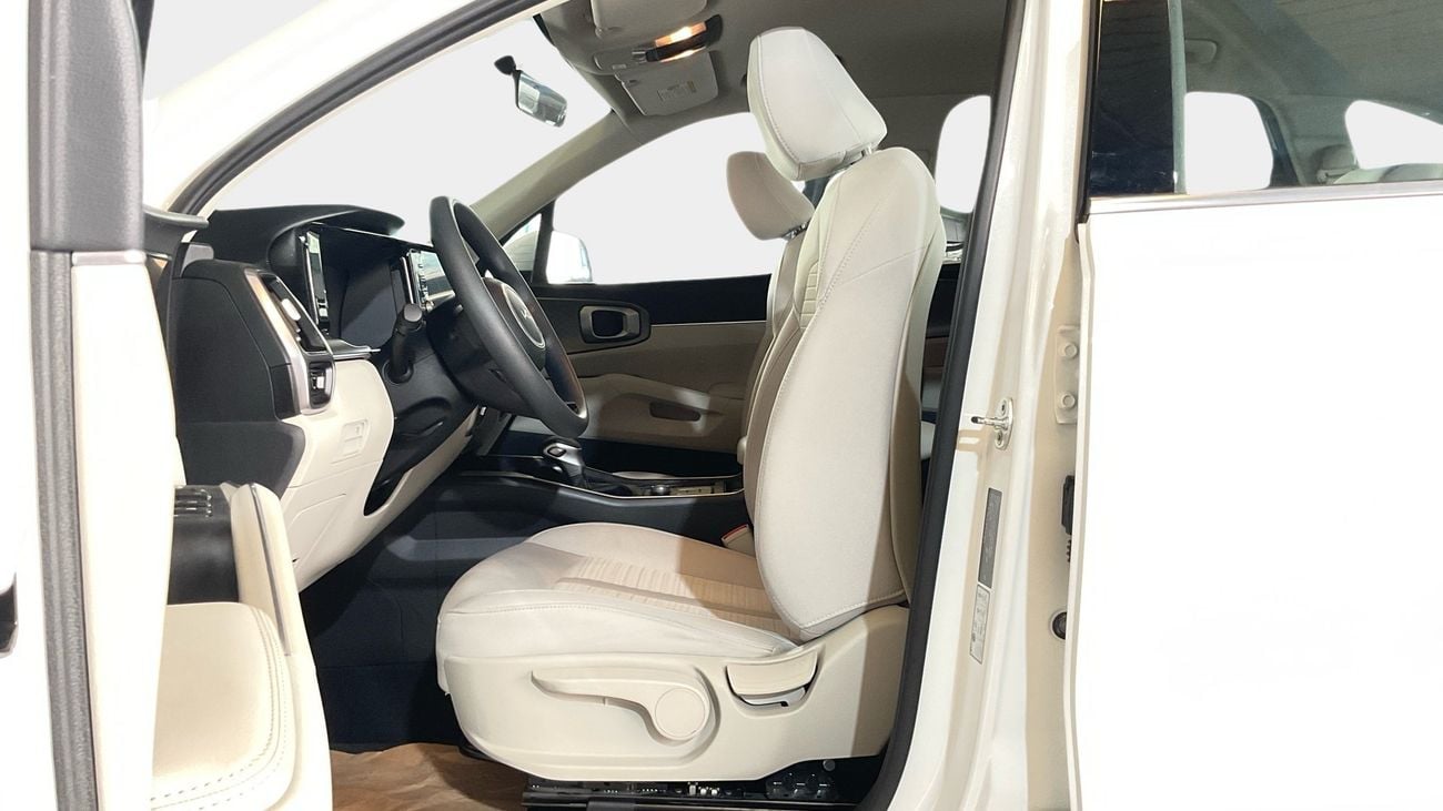 كيا سورينتو 2.5 LX 2WD AUTO | شامل الضمان | 0 ﺪﻔﻋﺓ ﺃﻮﻟﻯ