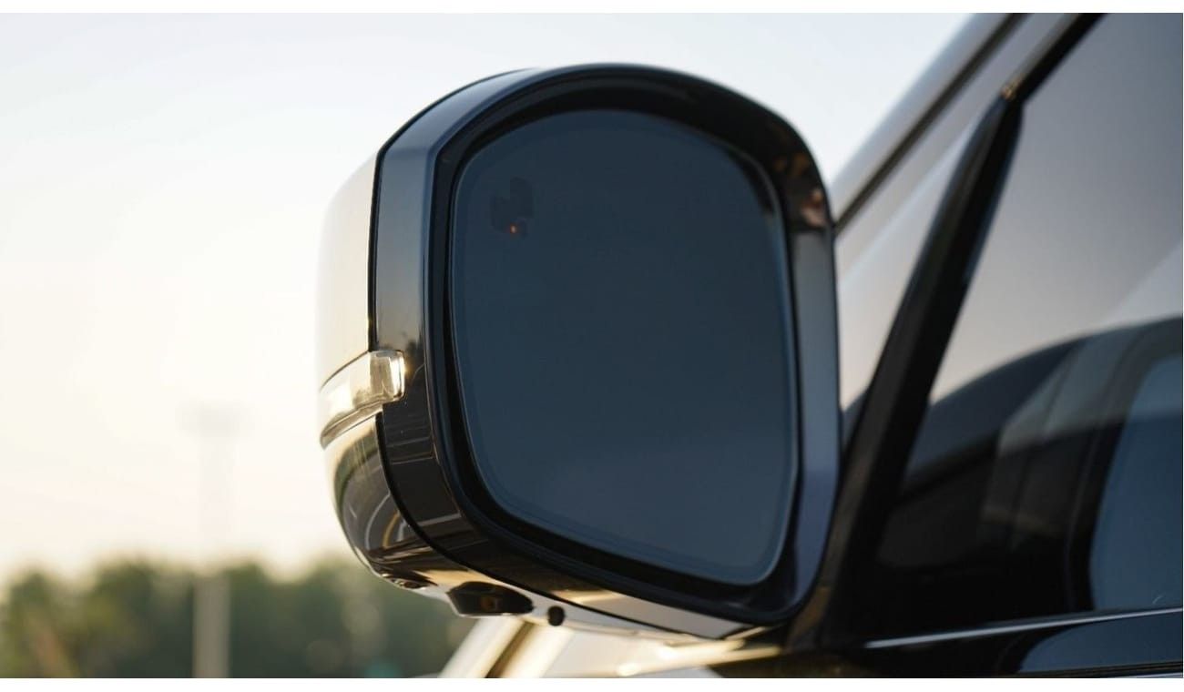 Land Rover Range Rover 3years warranty, 2 years free service, free registration, contact number 0507273386