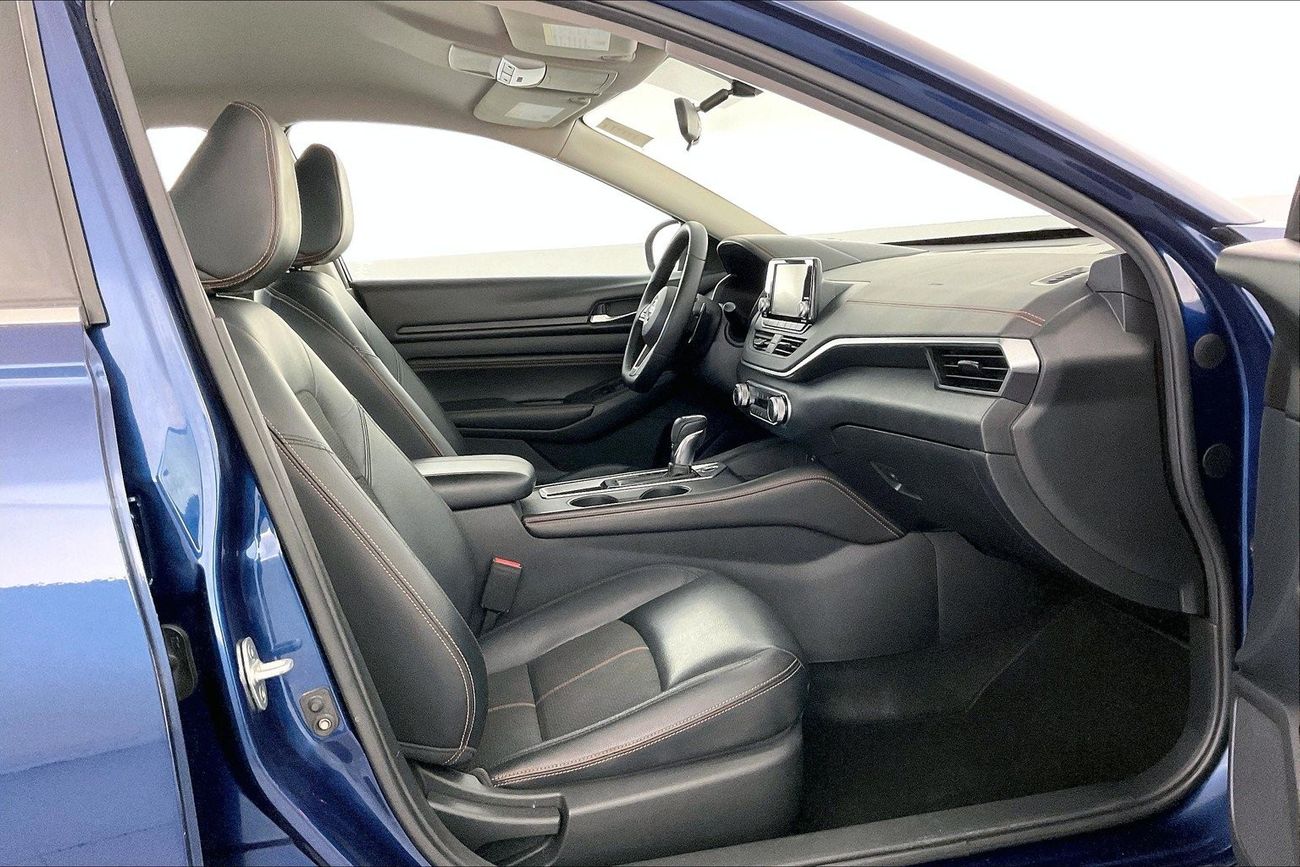 Nissan Sunny SV | 1 year free warranty | 0 Down Payment