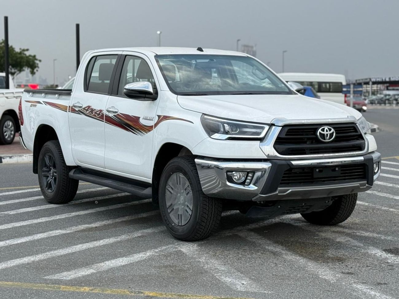 Toyota Hilux 2.7L GLX-S FULL WITH WIRLESS CHARGER AND COMPRESSOR OMANI