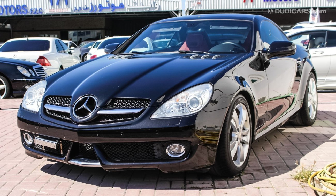 Mercedes-Benz SLK 350 convertible hard top