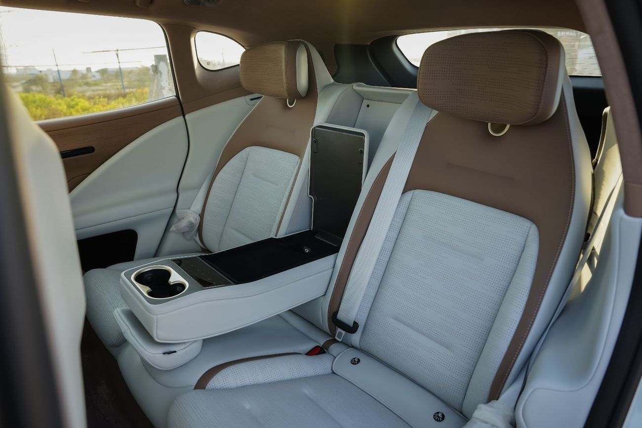 أفاتر 07 2025 AVATR 07  ULTRA 4WD EXTENDED RANGE EDITION 0Km