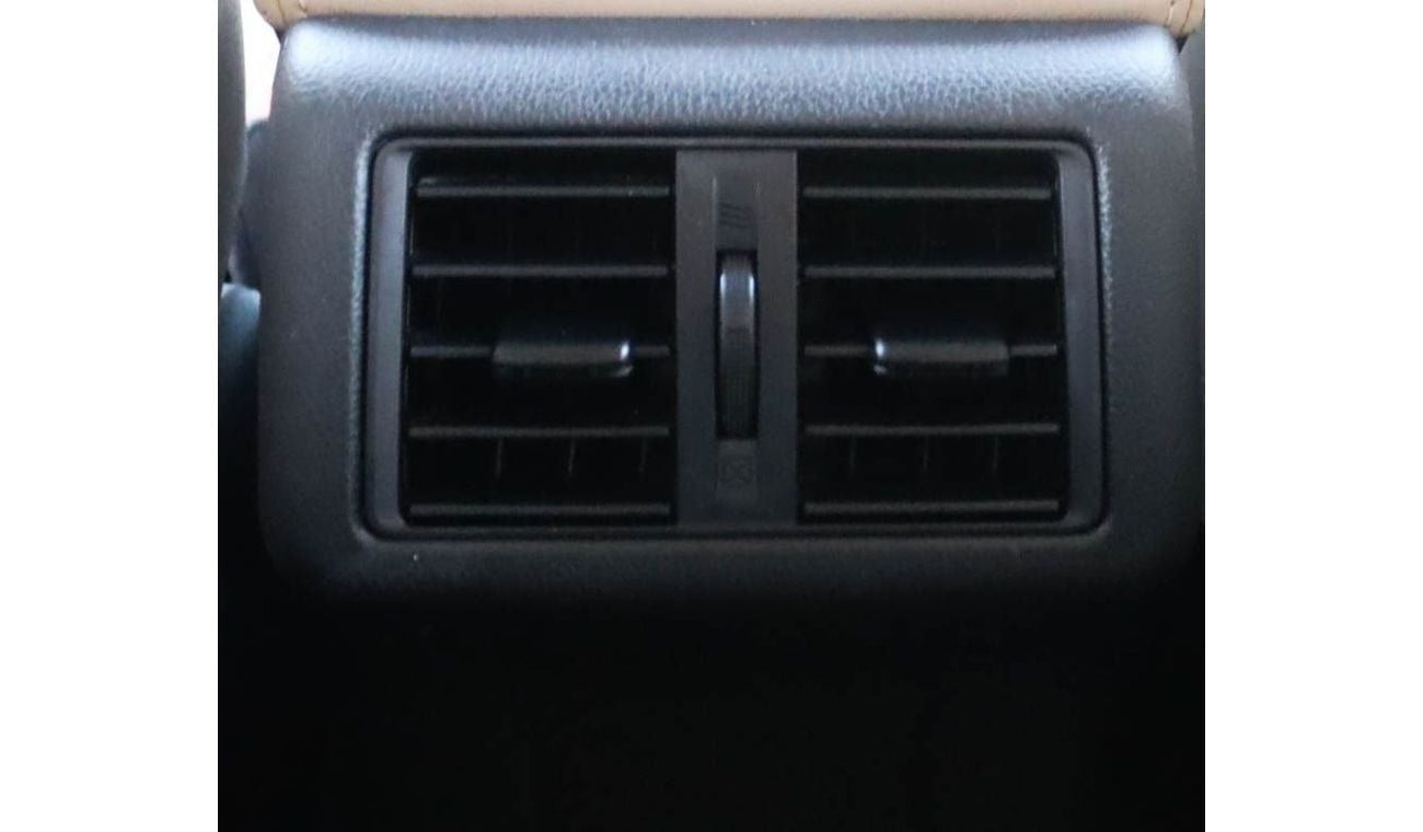 Mitsubishi Outlander GLS 2.4L Mitsubishi Outlander 2021 GCC 2.4L accident-free original paint in excellent condition 1281