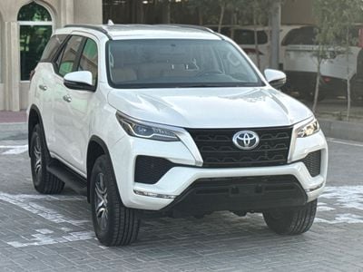 Toyota Fortuner 2.7L EXR LHD Automatic Petrol SUV AWD 7 Seats 5 Doors