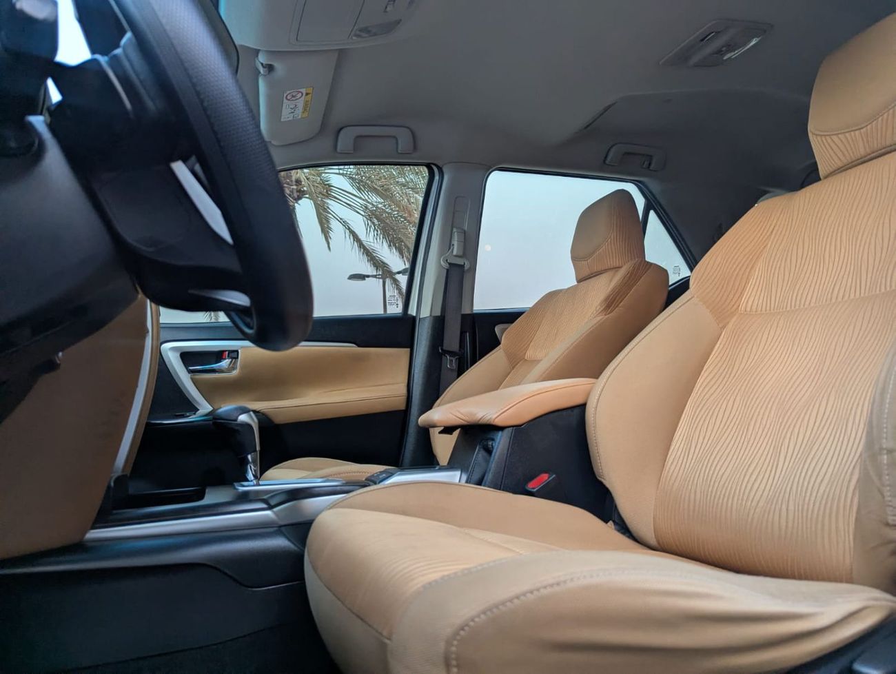 تويوتا فورتونر Toyota Fortuner 2016 LHD petrol engine 2.7 Gcc specs white