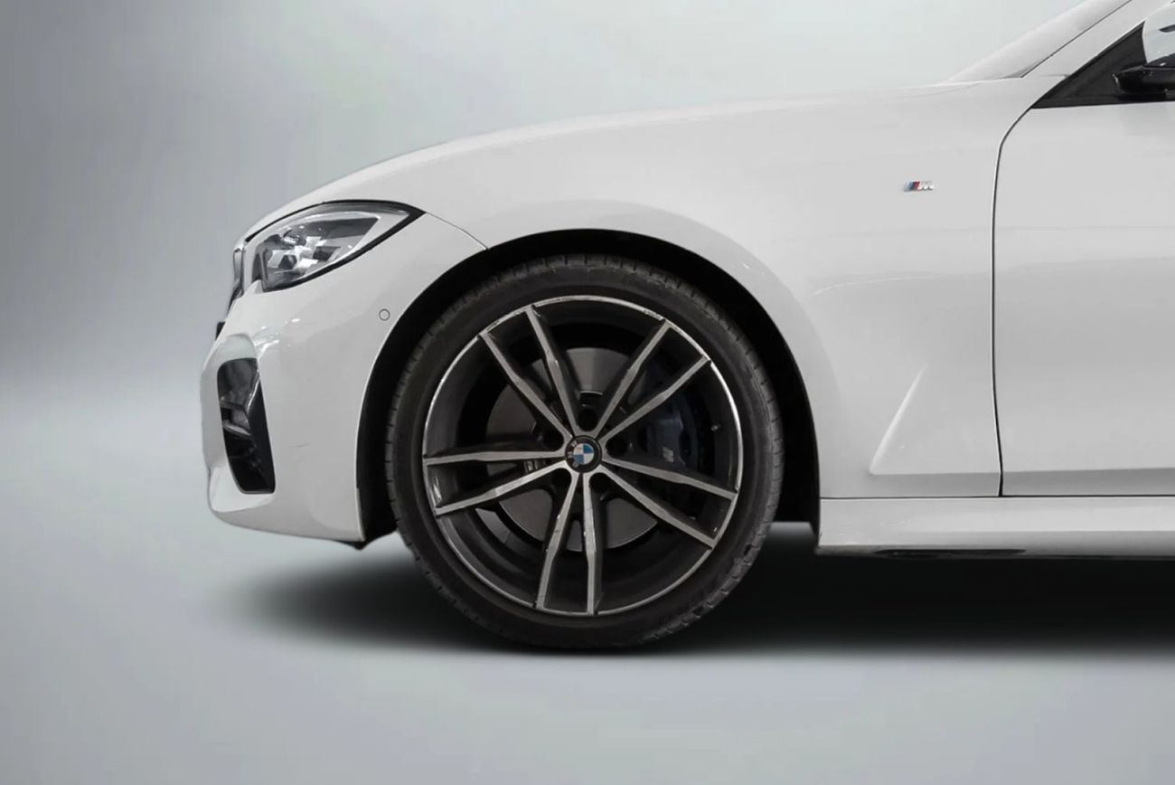 بي أم دبليو 330i M Sport 2.0L (255 HP)