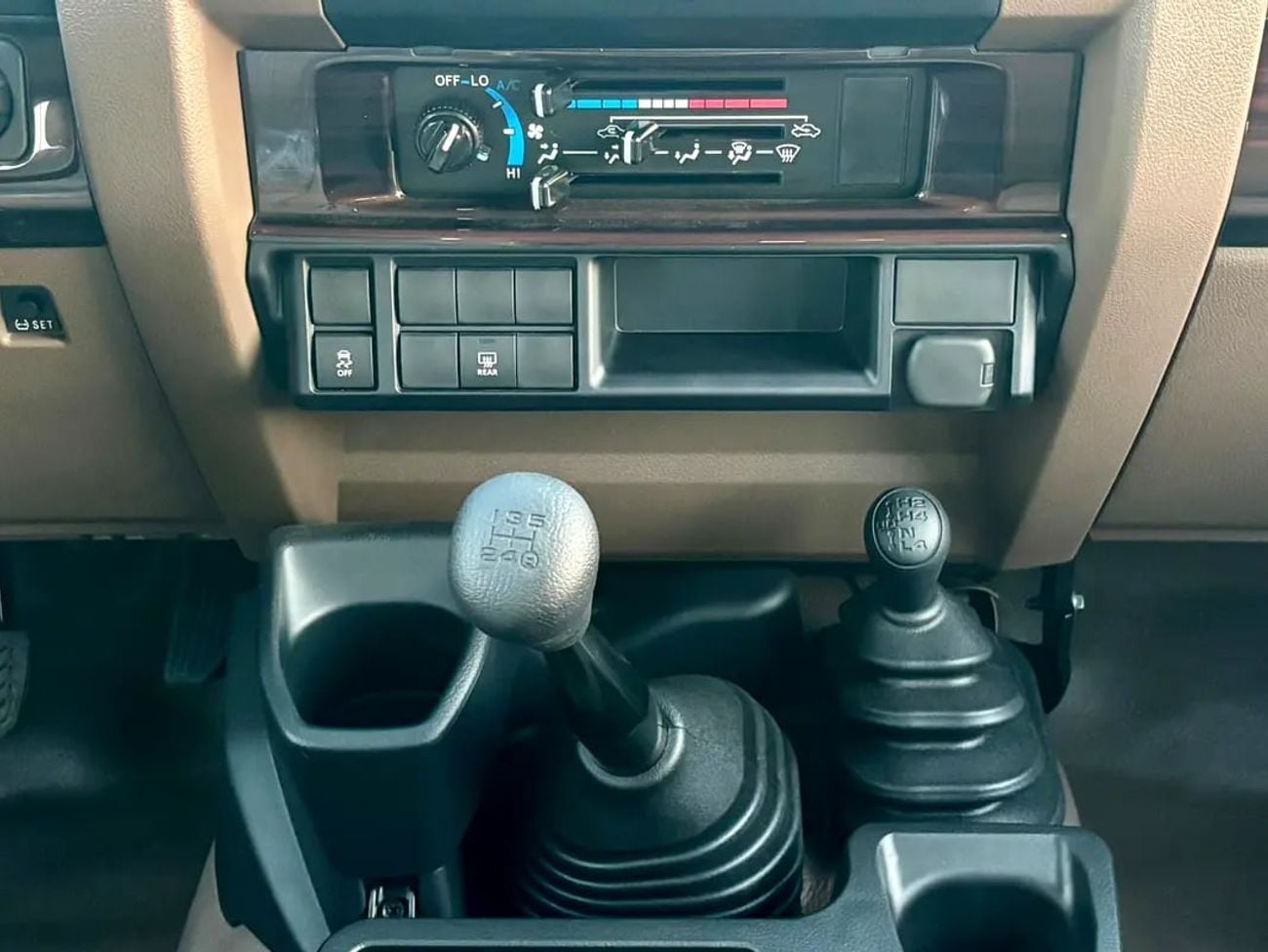 Toyota Land Cruiser 70 HT VXR LC 71 LX 4.0L GCC Specs SAUDI