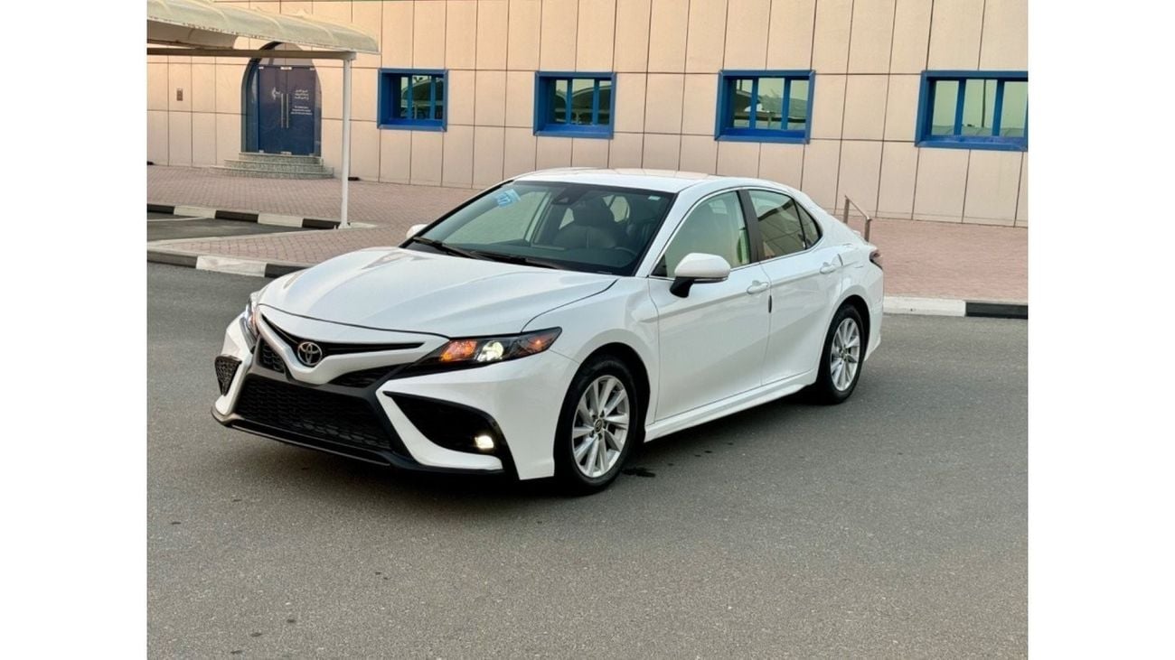 Toyota Camry 2022 SE SPORT LEATHER SEATS LOW KM CANADA SPEC