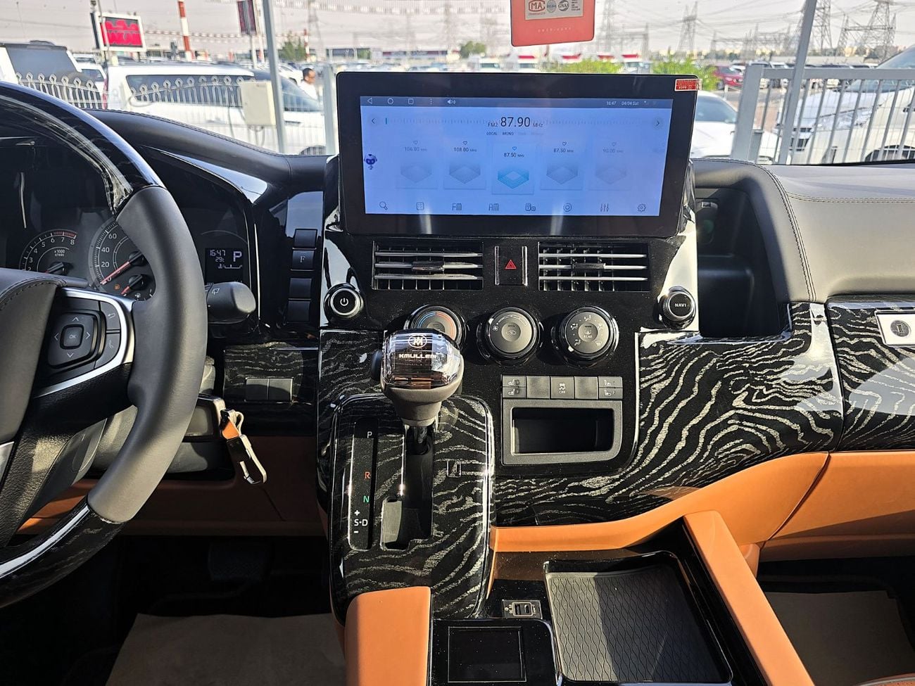 Toyota Hiace High Roof Van 3.5L TOYOTA HIACE High Roof (kmuller) special edition 3.5L Van RWD 5Doors black color