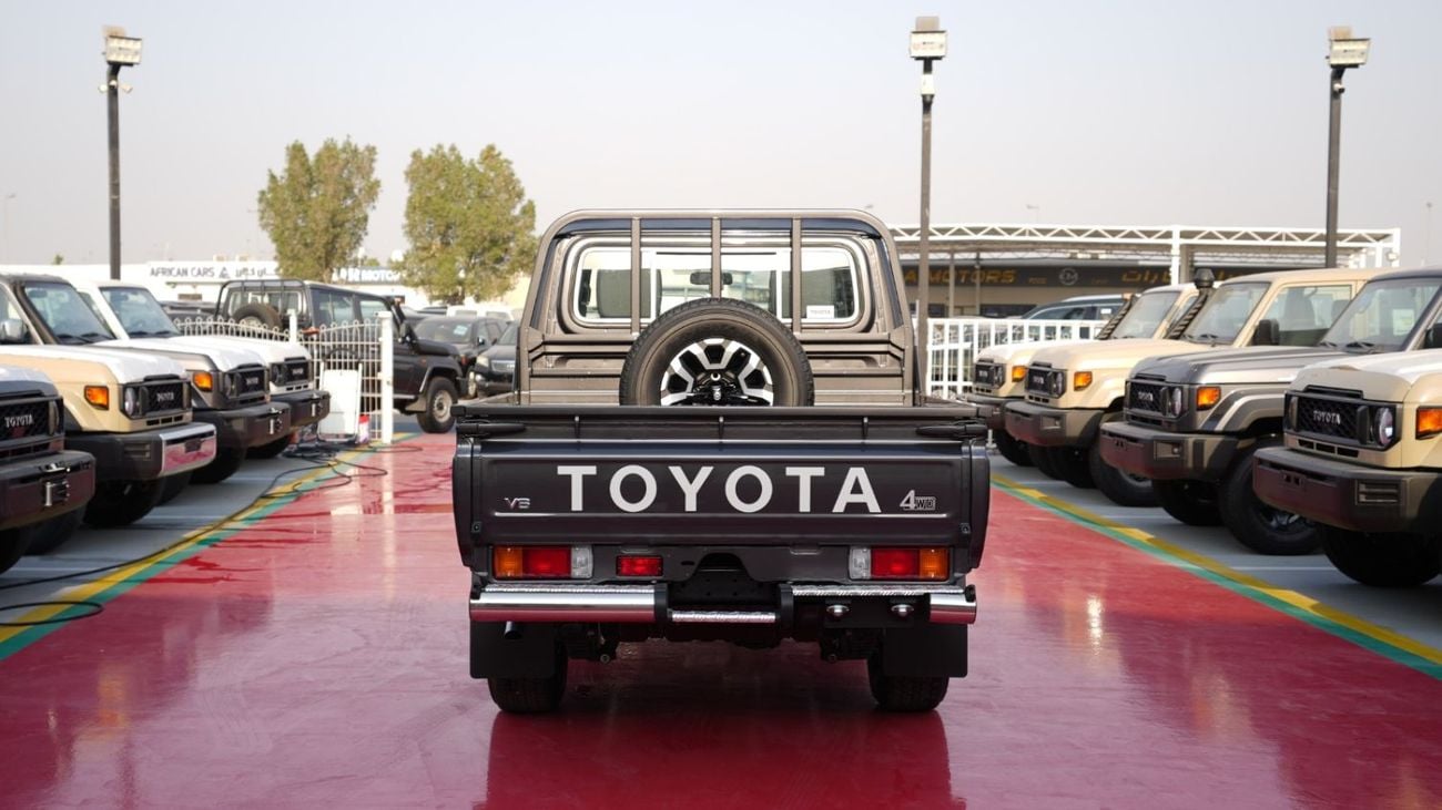تويوتا لاند كروزر بيك آب TOYOTA LC PICKUP DOUBLE CABIN 4.0L V6 AUTOMATIC TRANMISSION MODEL 2025 WINCH-DIFFLOCK