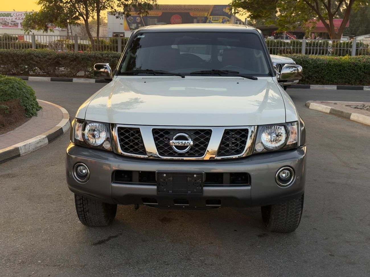 Nissan Patrol Super Safari GCC SPEC NEAT AND CLEAN UNDER WARRANTY