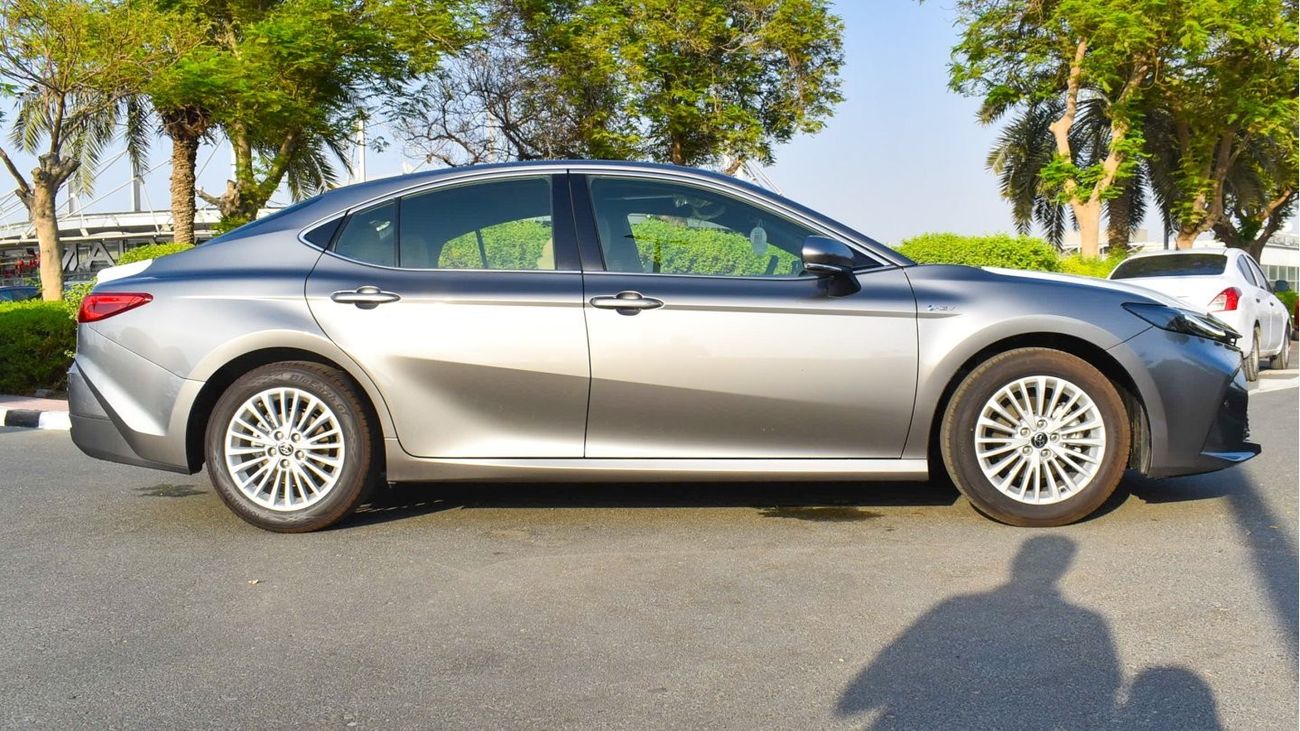 تويوتا كامري HEV