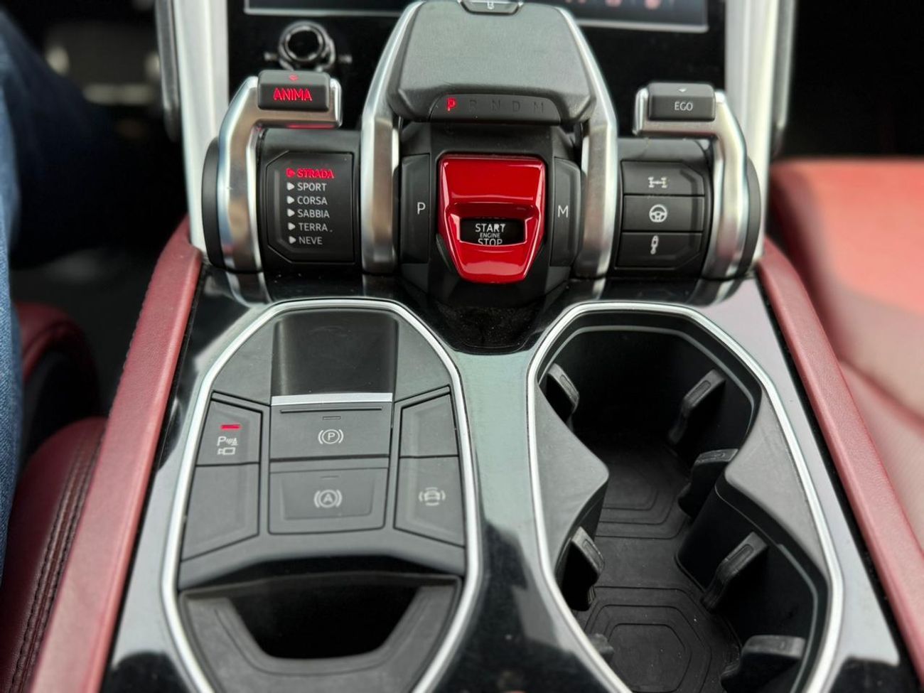 لامبورغيني اوروس STD 4.0T V8