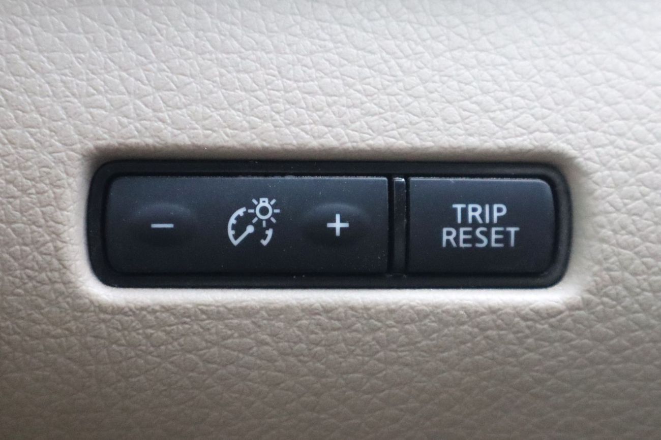 Nissan XTrail S 2.5L (169 HP) FWD (7 Seater)