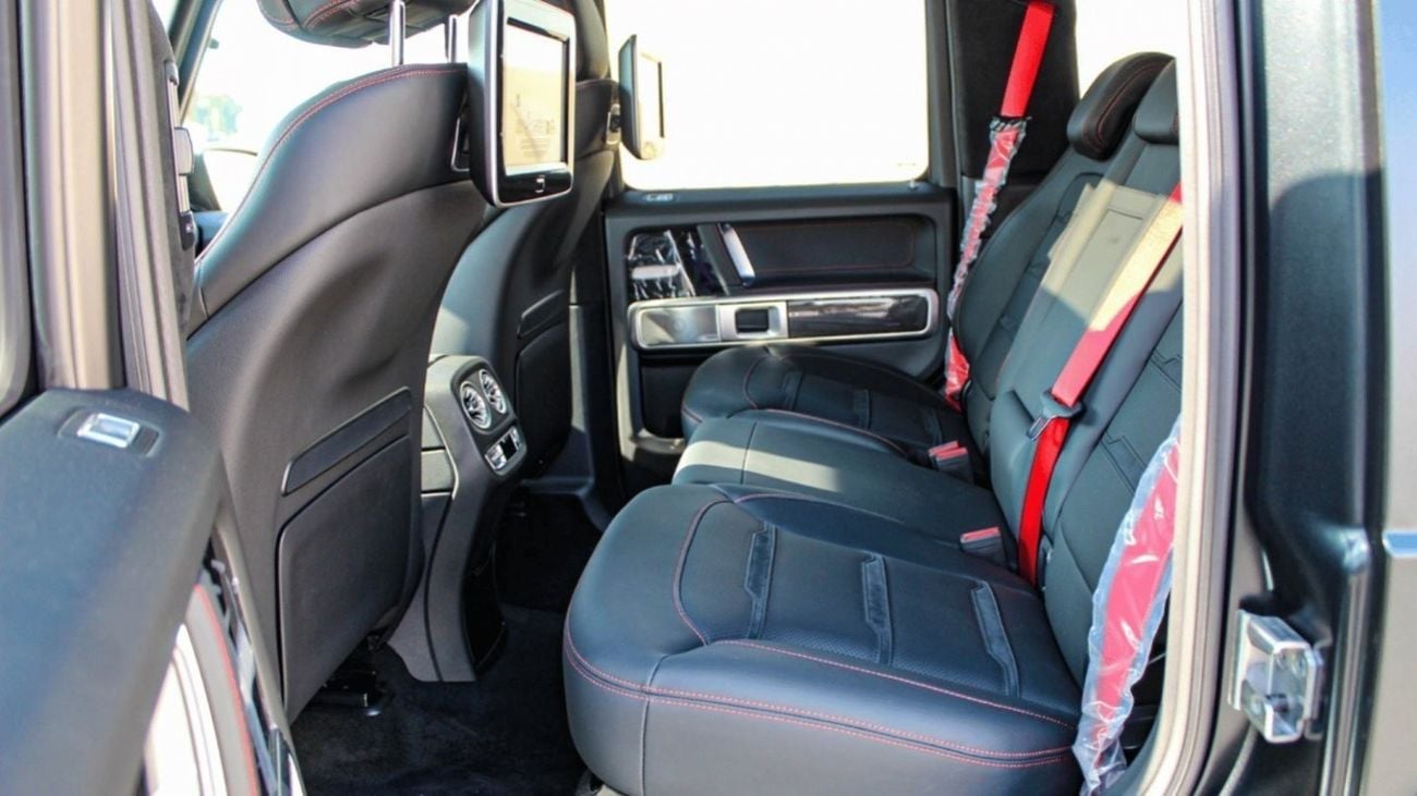 Mercedes-Benz G 63 AMG Premium + MERCEDES-BENZ G63 4.0L V8 AT (Export and Local)