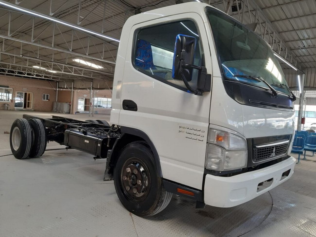 Mitsubishi Fuso Canter DIESEL / 3 TON / SHORT CHASSIS (LOT # 5307)