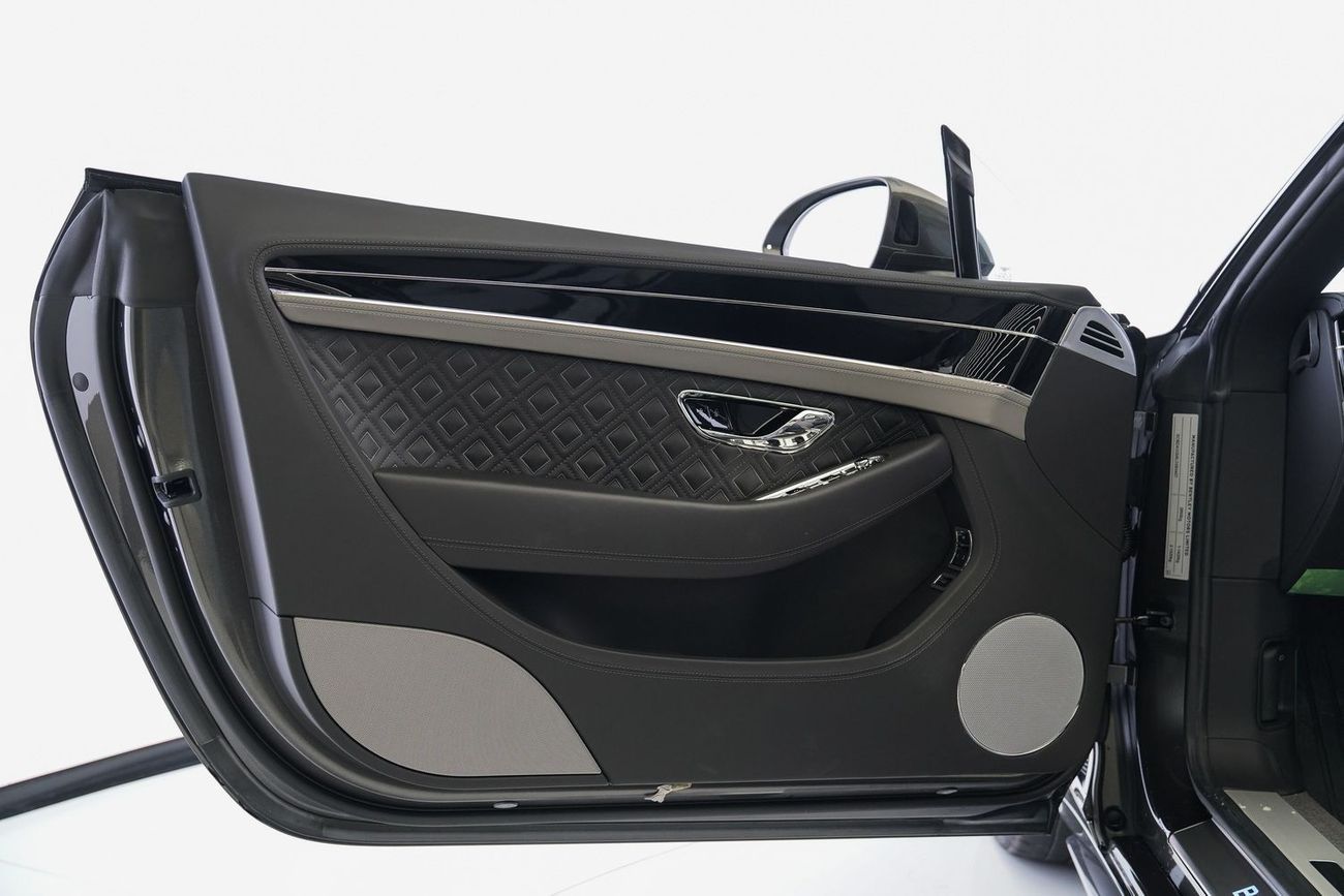 بنتلي كونتيننتال جي تي سي Bentley GTC W12