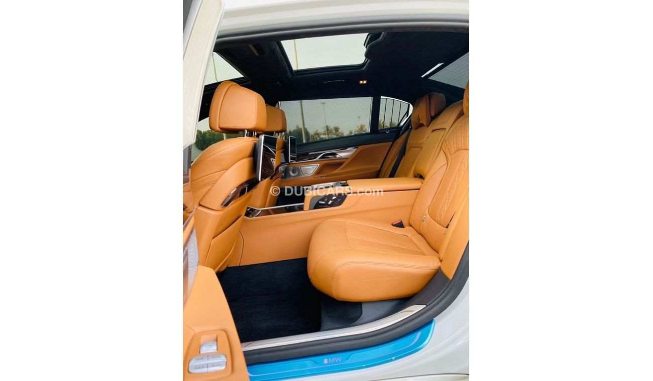 BMW 750Li BMW 750LI GCC 2017 VIB  PERFECT CONDITION ORIGINAL PAINT