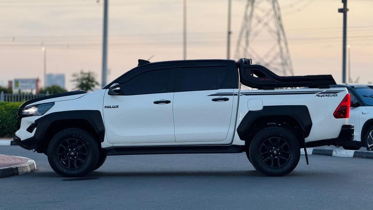 Toyota Hilux (GR BODY KIT INSTALLED | DOUBLE CABIN | POWER SEATS | AT | LEATHER SEATS |