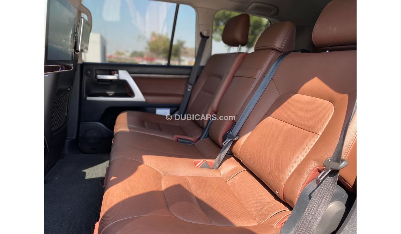 Toyota Land Cruiser VXR GCC SPEC UNDER WARRANTY