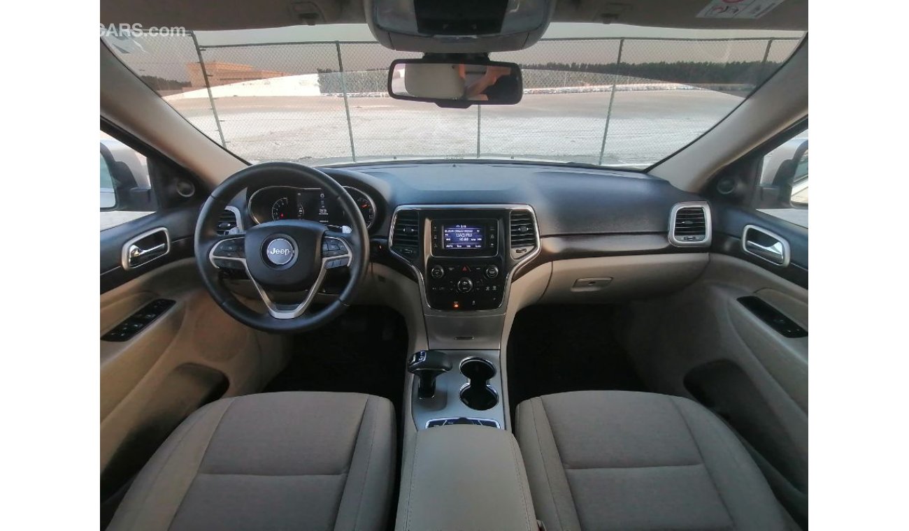 Jeep Grand Cherokee Jeep Grand Cherooke 2014 GCC Specefecation Very Clean