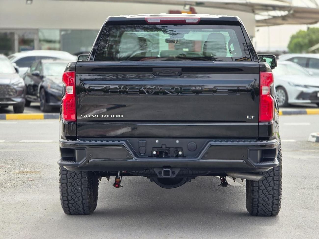 Chevrolet Silverado 5.3 V8 LT DOUBLE CABIN WITH LIFT KIT 2024 GCC AL GHANDI IN MINT CONDITION