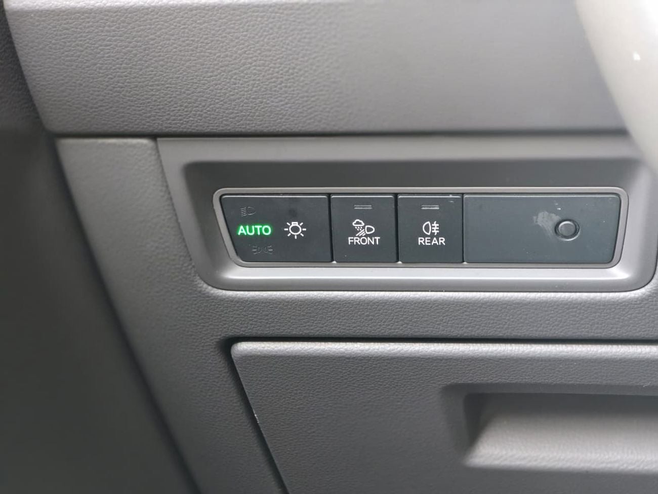 Volkswagen Touareg Comfortline 3.0L VOLKSWAGEN TOUAREG COMFOTLINE 2018 GCC // PERFECT CONDITION // ACCIDENT FREE