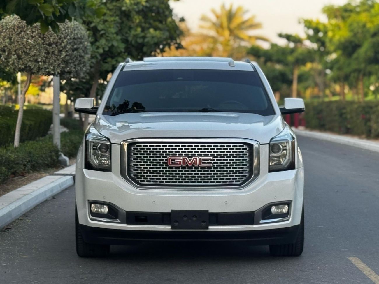 جي أم سي يوكون Denali 6.2L (8 Seater)