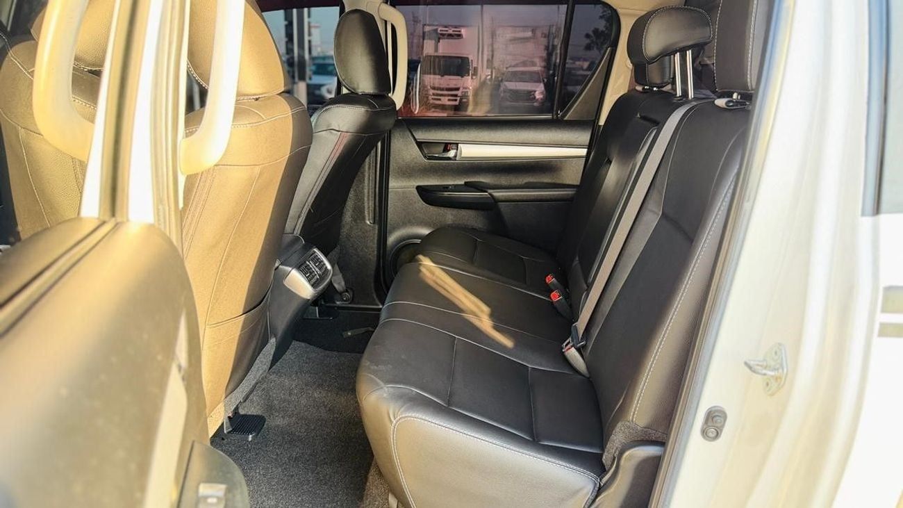 Toyota Hilux 2018 | DOUBLE CABIN | RHD | 2.8L DIESEL ENGINE | AUTOMATIC TRANSMISSION | RHINO ROOF RACK | NUDGE BA