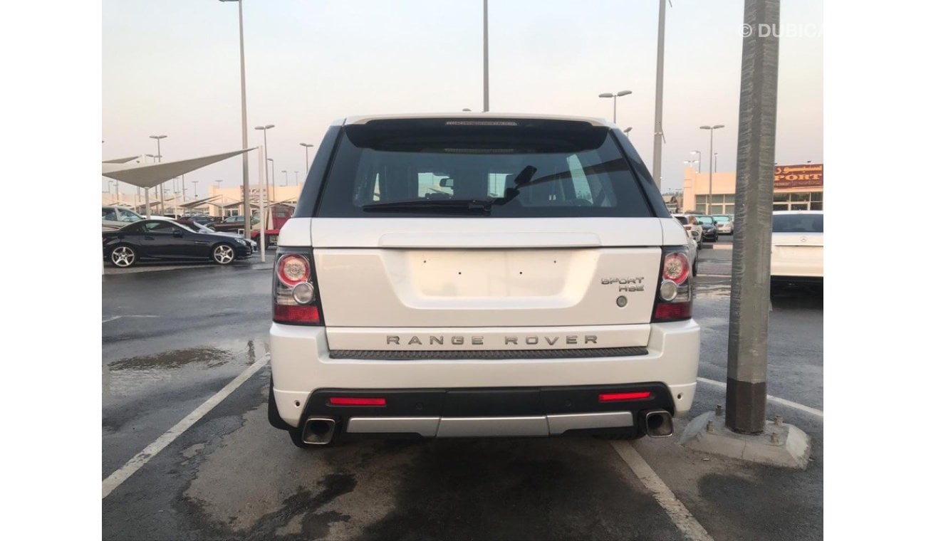 Land Rover Range Rover Sport HSE sport model 2011GCC car prefect condition and no need any maintenance for whats up cont