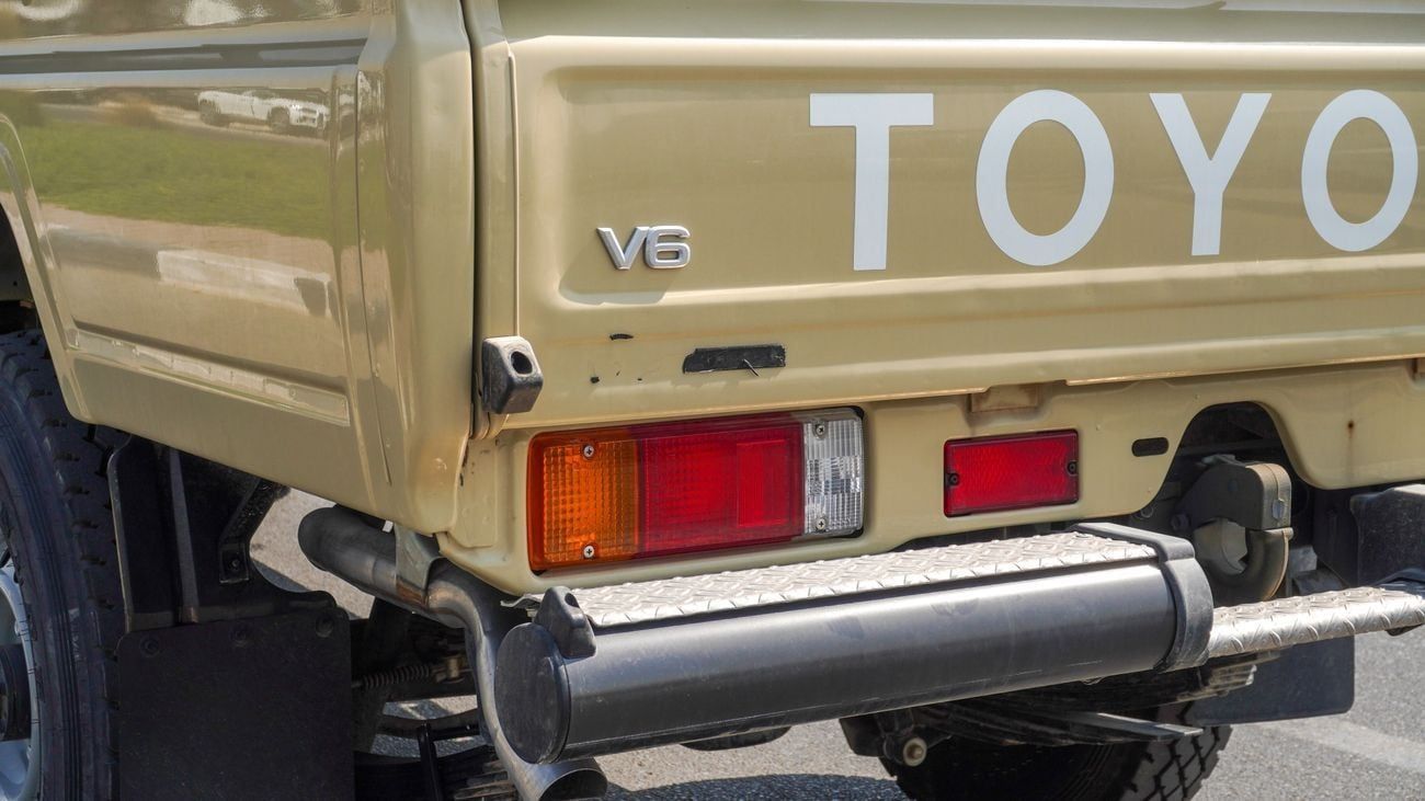 Toyota Land Cruiser Pick Up
