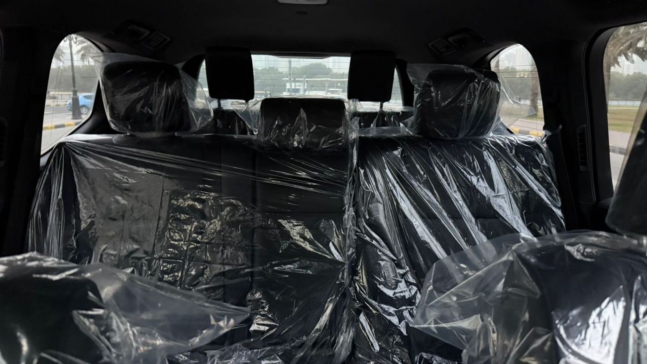 تويوتا لاند كروزر Toyota landcruise 2022MODEL Engine 3.3l Diesel Transmission Automatic Interior Black colour white pu