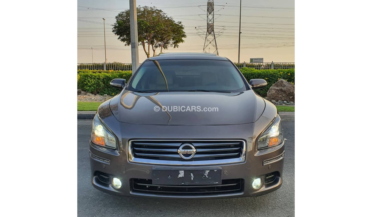 Nissan Maxima Full