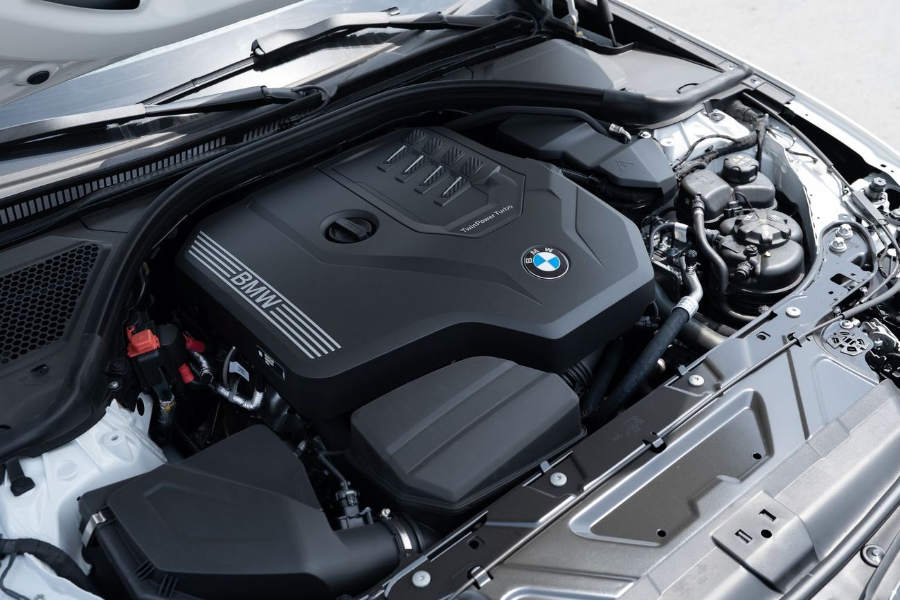 BMW 330i BMW 330Li M Sport Night Package 2025- BE